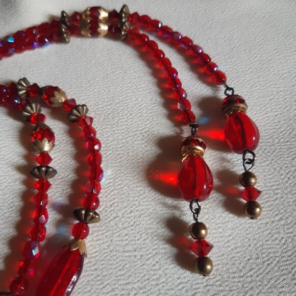 1930-40's Czech Crystal Art Deco 44 Inch Red Lariat Necklace and Earring Set - Picture 11 of 12